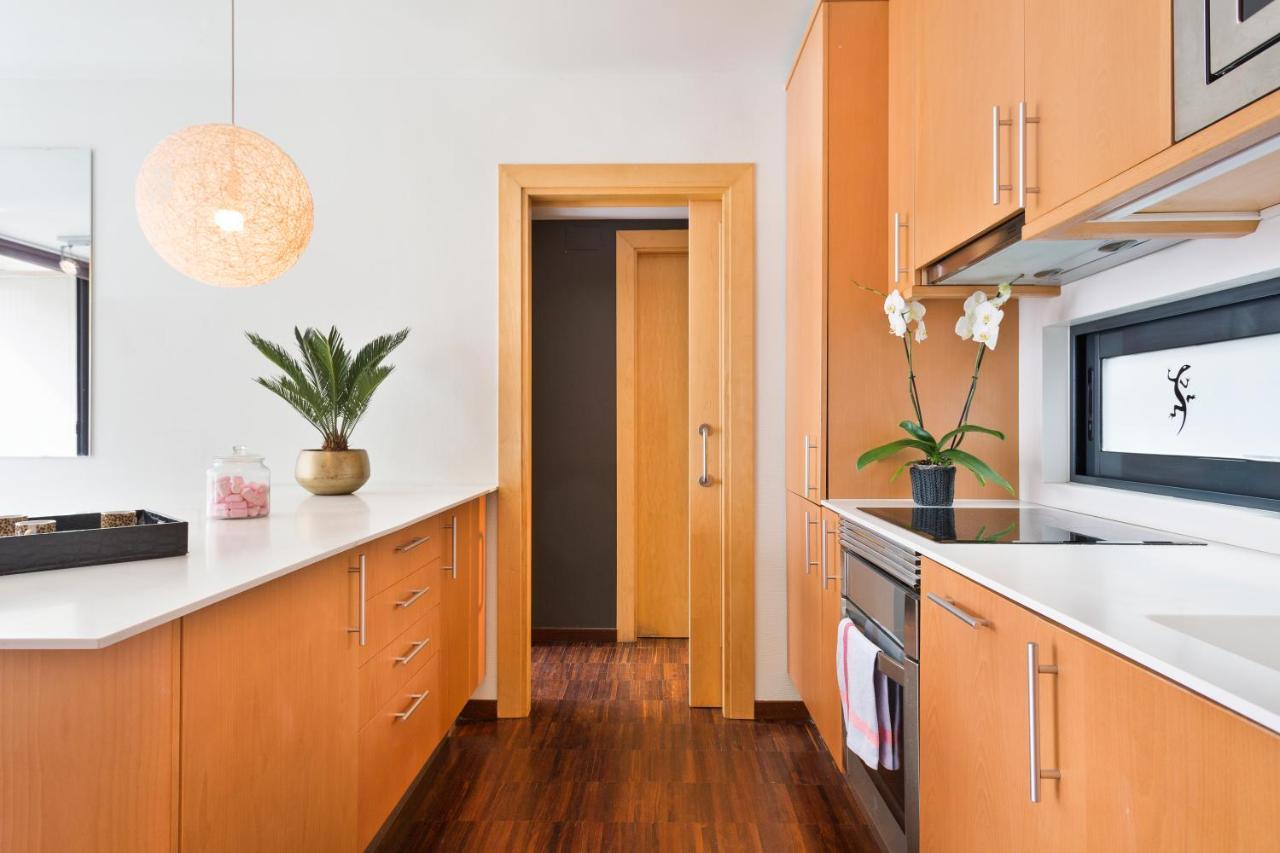 Apartment Barcelona Rentals - Sarria Apartments Near Center Exteriör bild