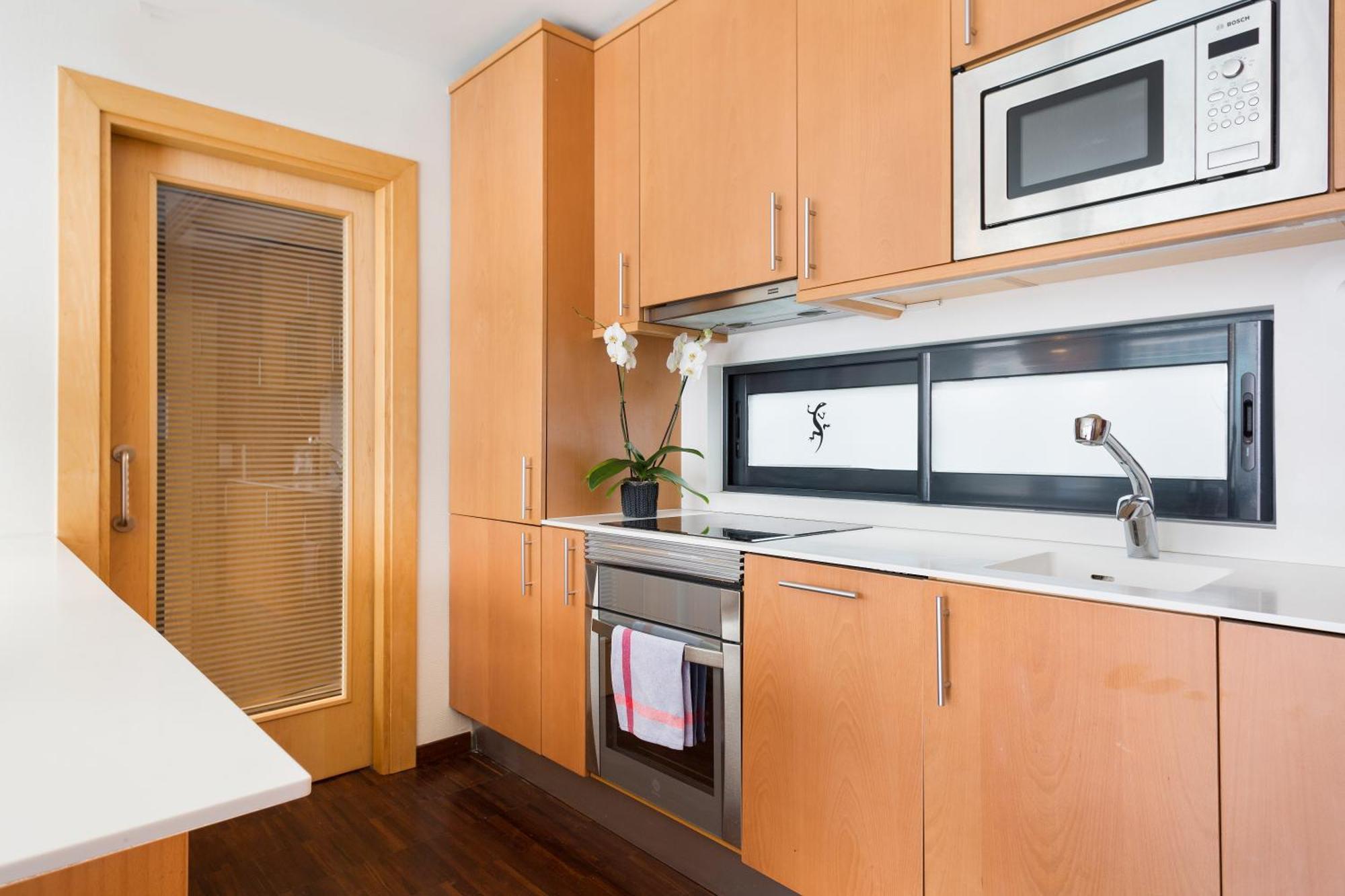 Apartment Barcelona Rentals - Sarria Apartments Near Center Rum bild