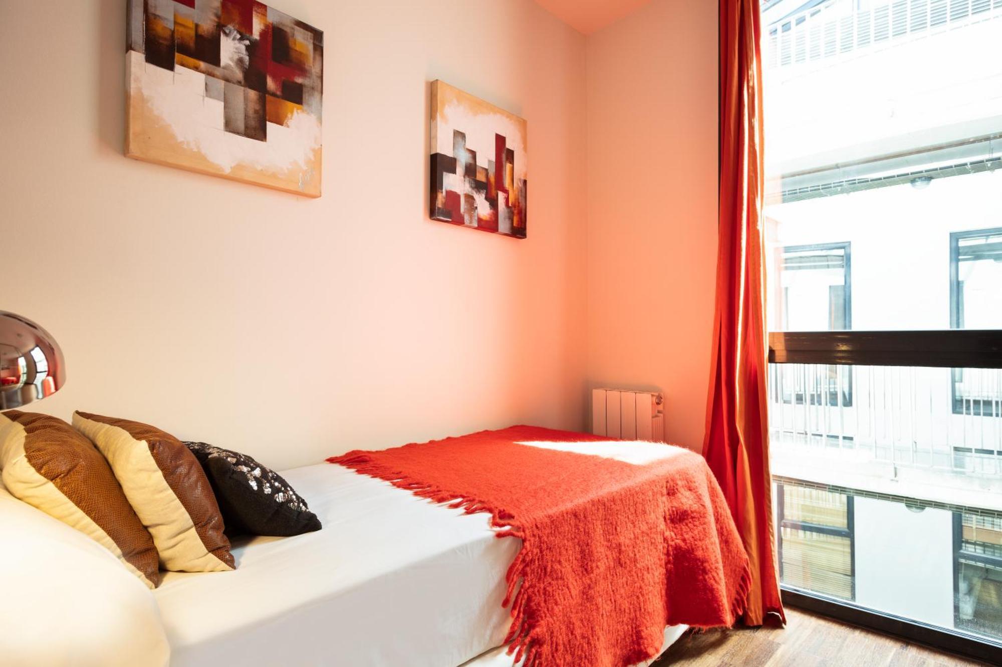 Apartment Barcelona Rentals - Sarria Apartments Near Center Rum bild